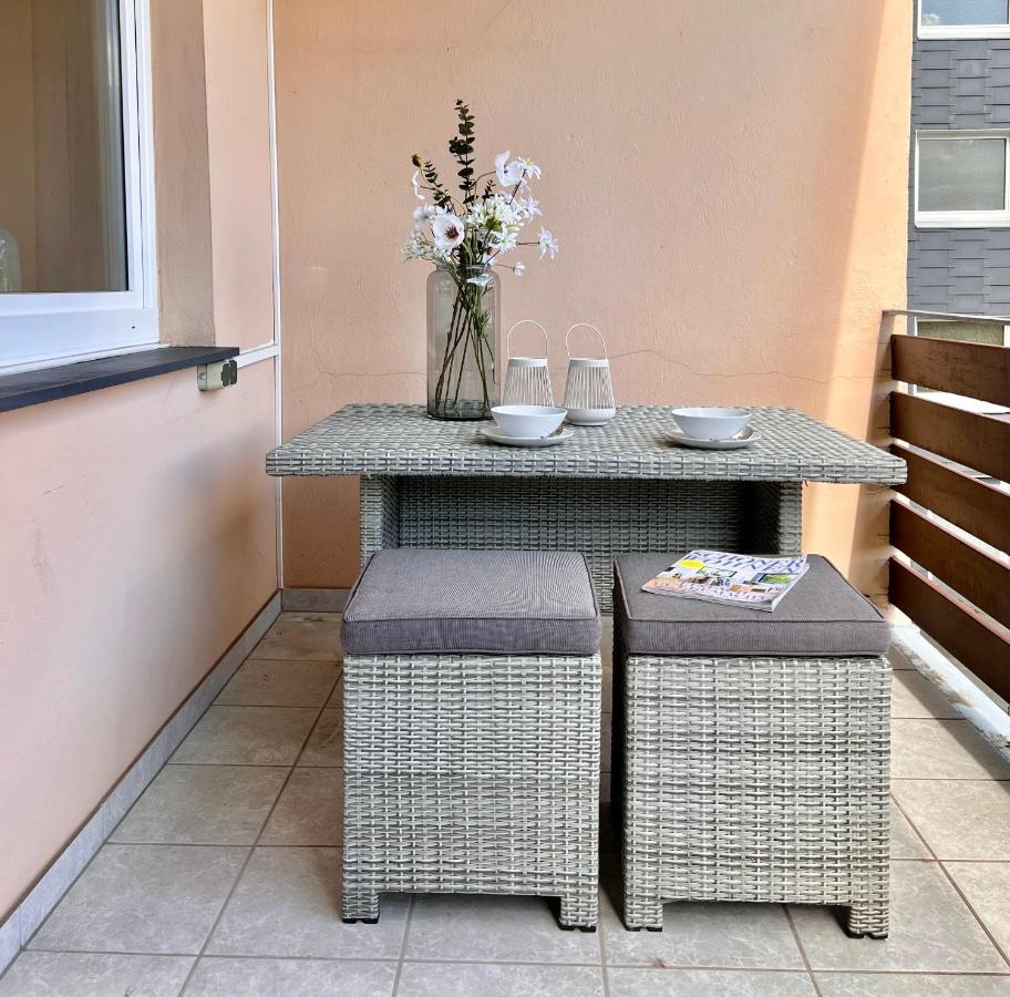 Sabe Apartment: Balcony + Free Parking + Netflix Wuppertal Luaran gambar
